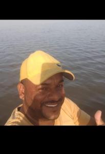 Selfie de Fabinho tirada na Lagoa Mundaú enquanto pescava. Maceió, Alagoas.